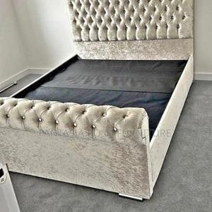 5x6 Diamond Tufted Chester Bed With Silver Nailhead - thumbnail 2
