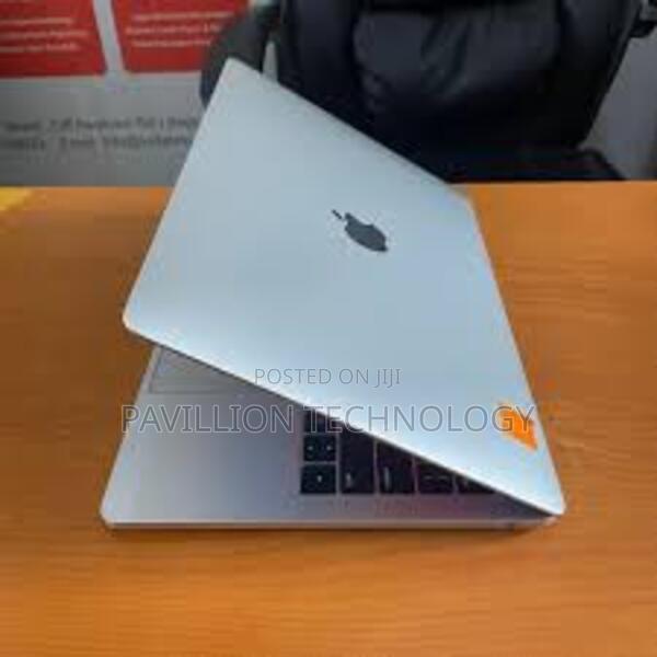 Laptop Apple MacBook Pro 16GB Intel Core I7 SSD 256GB