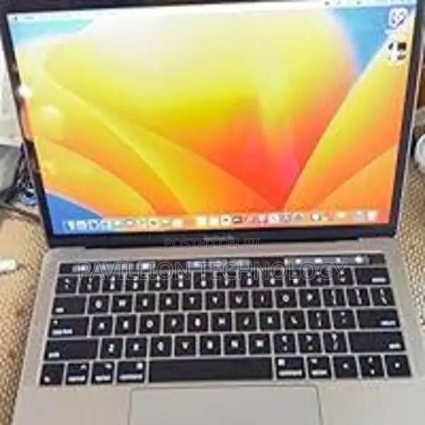 Laptop Apple MacBook Pro 16GB Intel Core I7 SSD 256GB