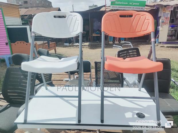 Red Plastic Foldable Chairs - main view