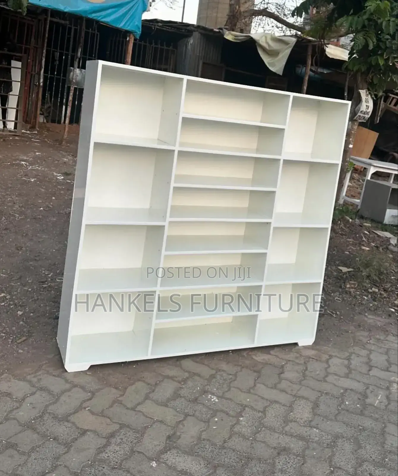White Bookshelf Unit