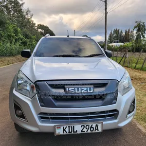 Isuzu D-MAX 2022 Silver