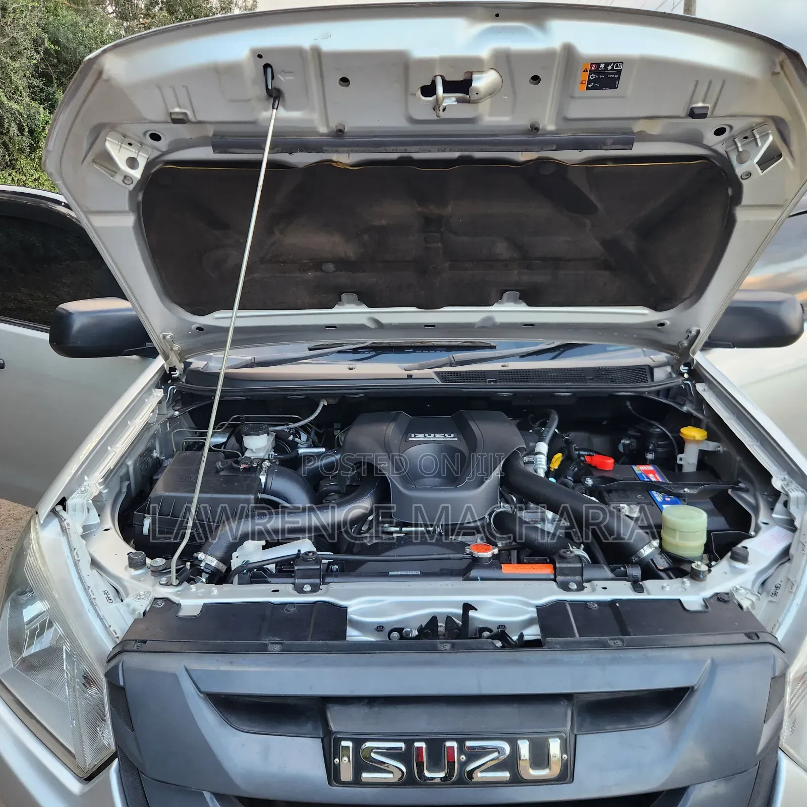 Isuzu D-MAX 2022 Silver