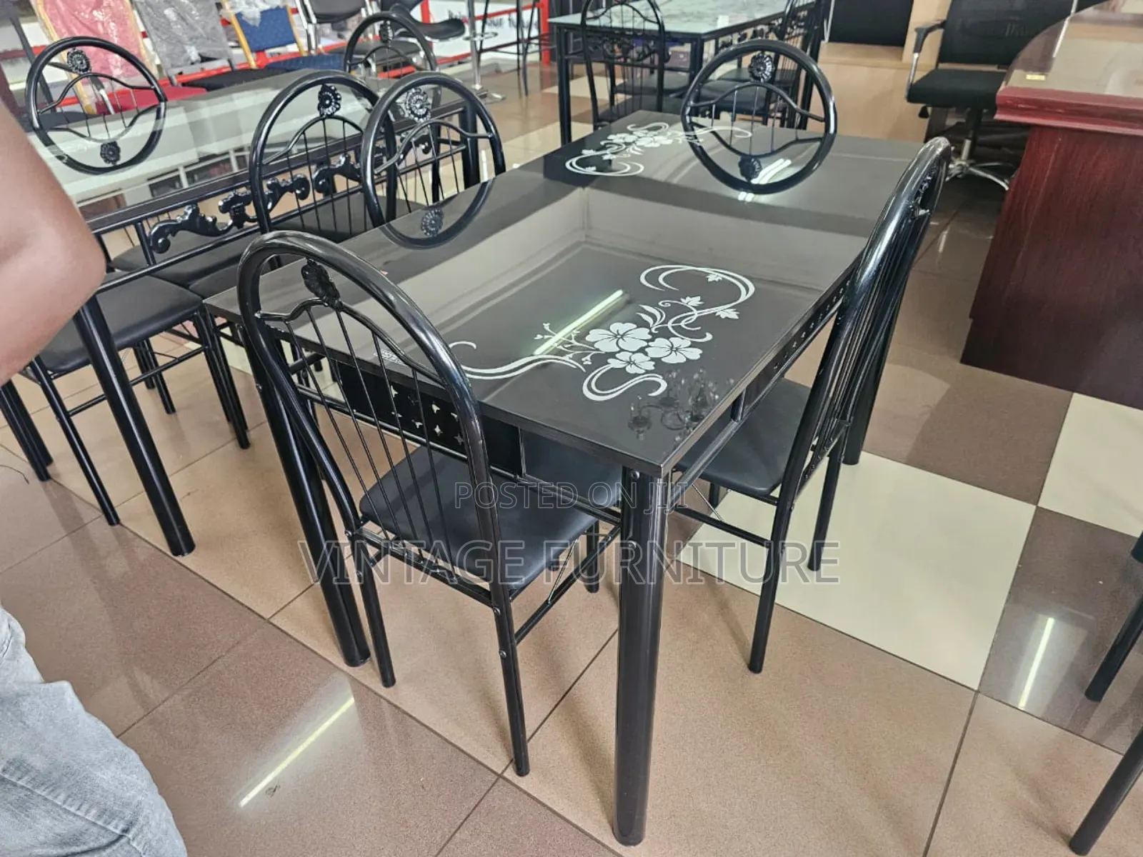 Dinning Table A009