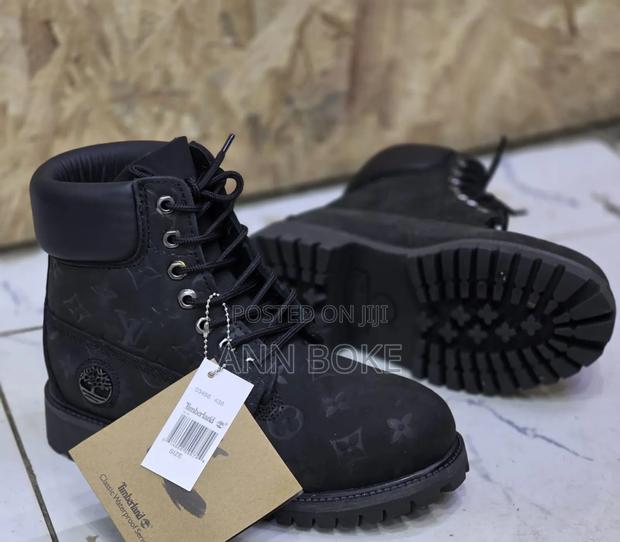 Timber Louis Vuitton Sizes 40-45 Price KSH 4500 - thumbnail 3