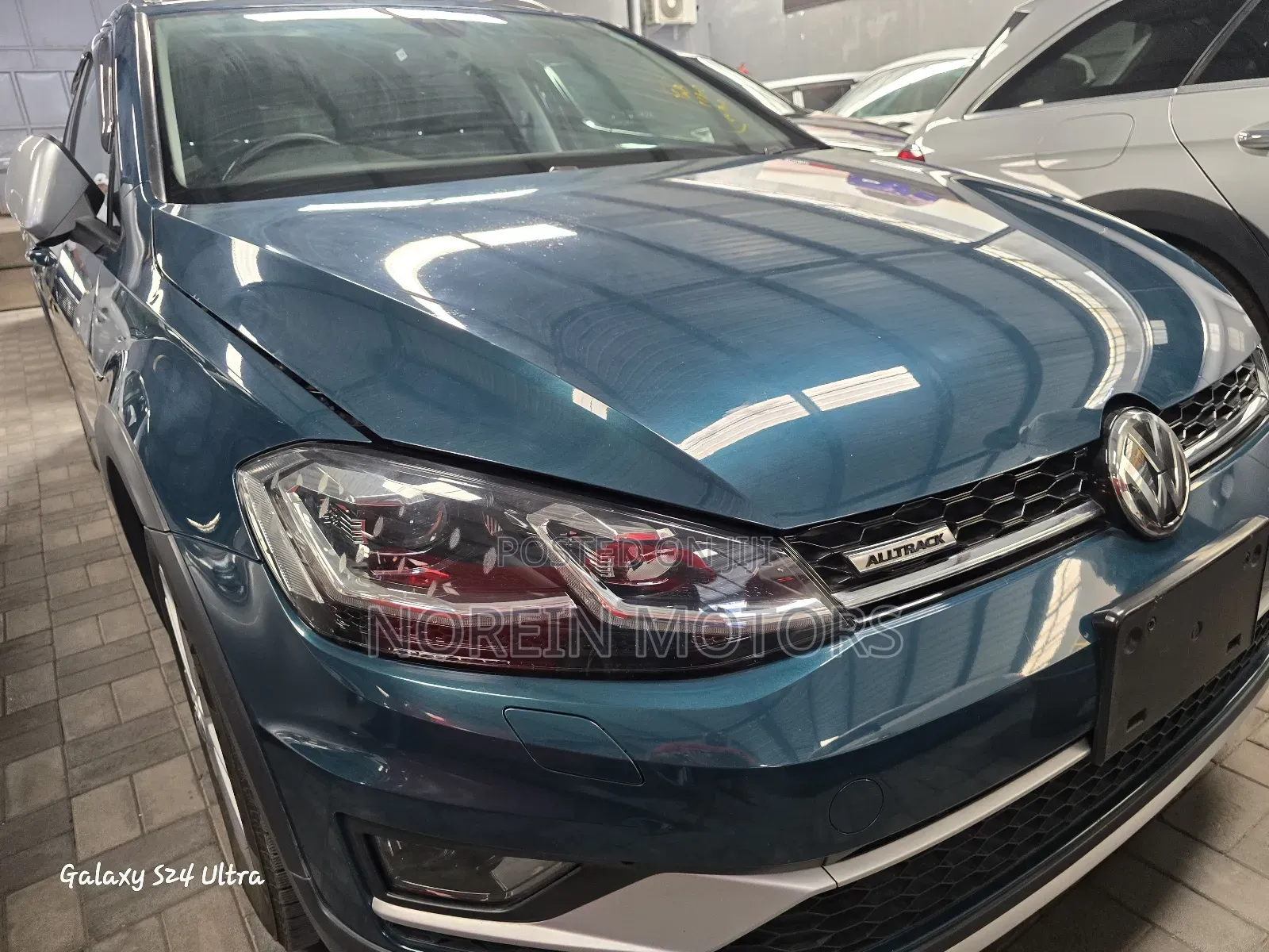 Volkswagen Golf Alltrack 2018 Blue