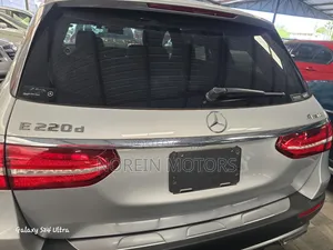 Mercedes-Benz E220 2018 Silver