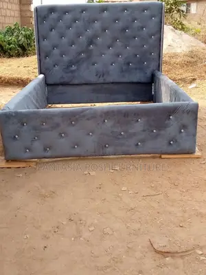 5x6 Chester Bed in Charcoal Gray Fabric