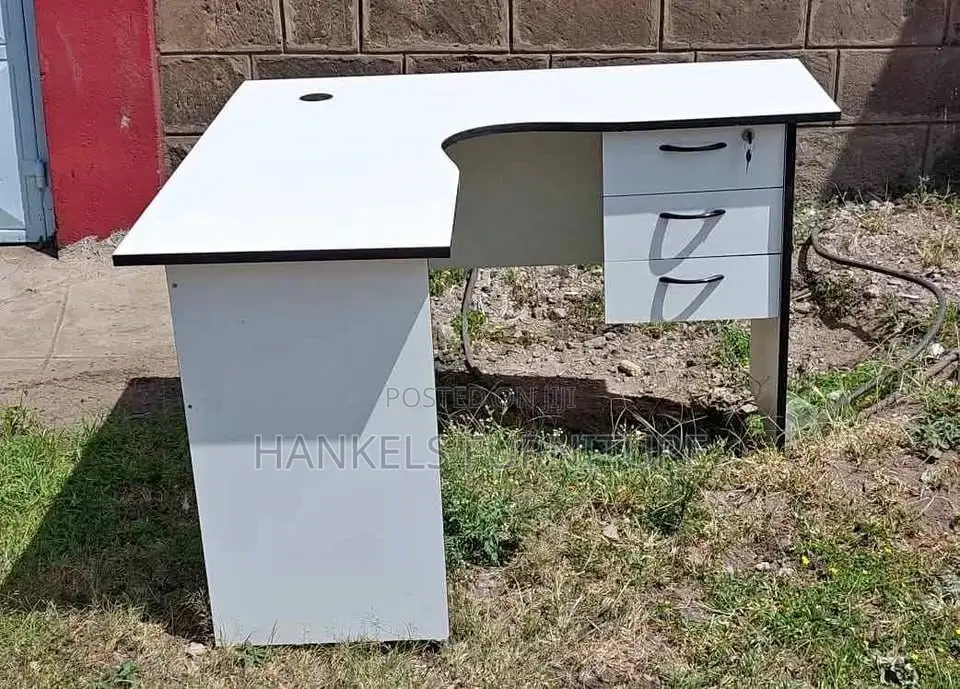 Characteristic L Shaped Desk