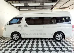 Toyota Grand HiAce 2018 White