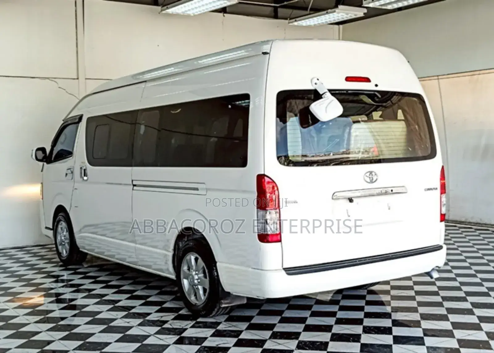 Toyota Grand HiAce 2018 White