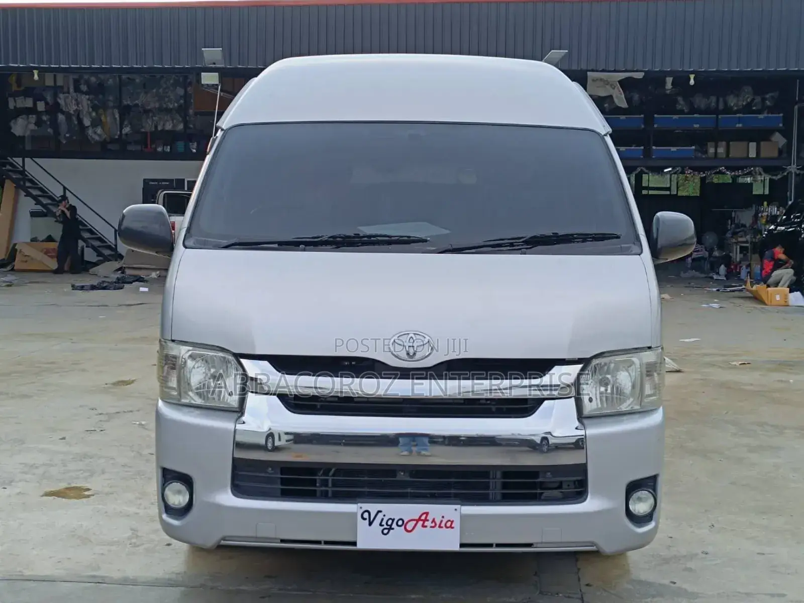 Toyota Grand HiAce 2018 Silver