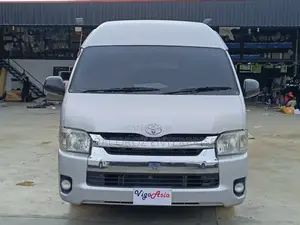 Toyota Grand HiAce 2018 Silver