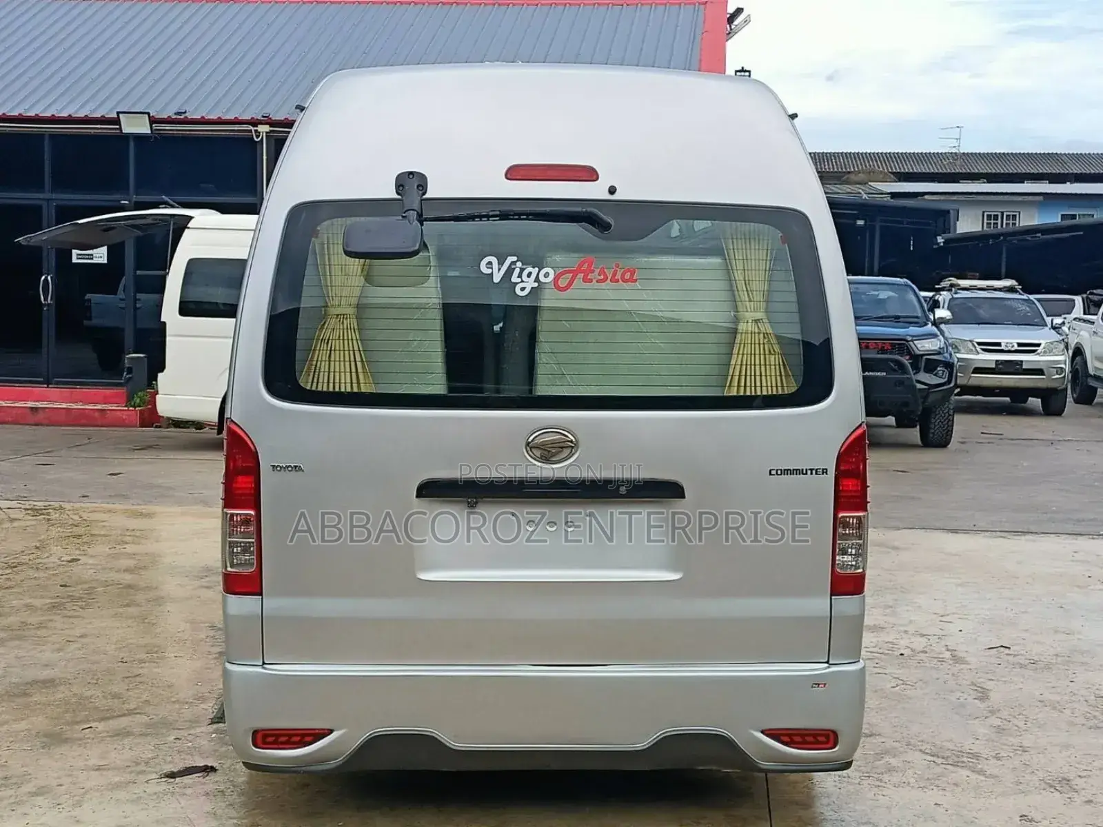 Toyota Grand HiAce 2018 Silver