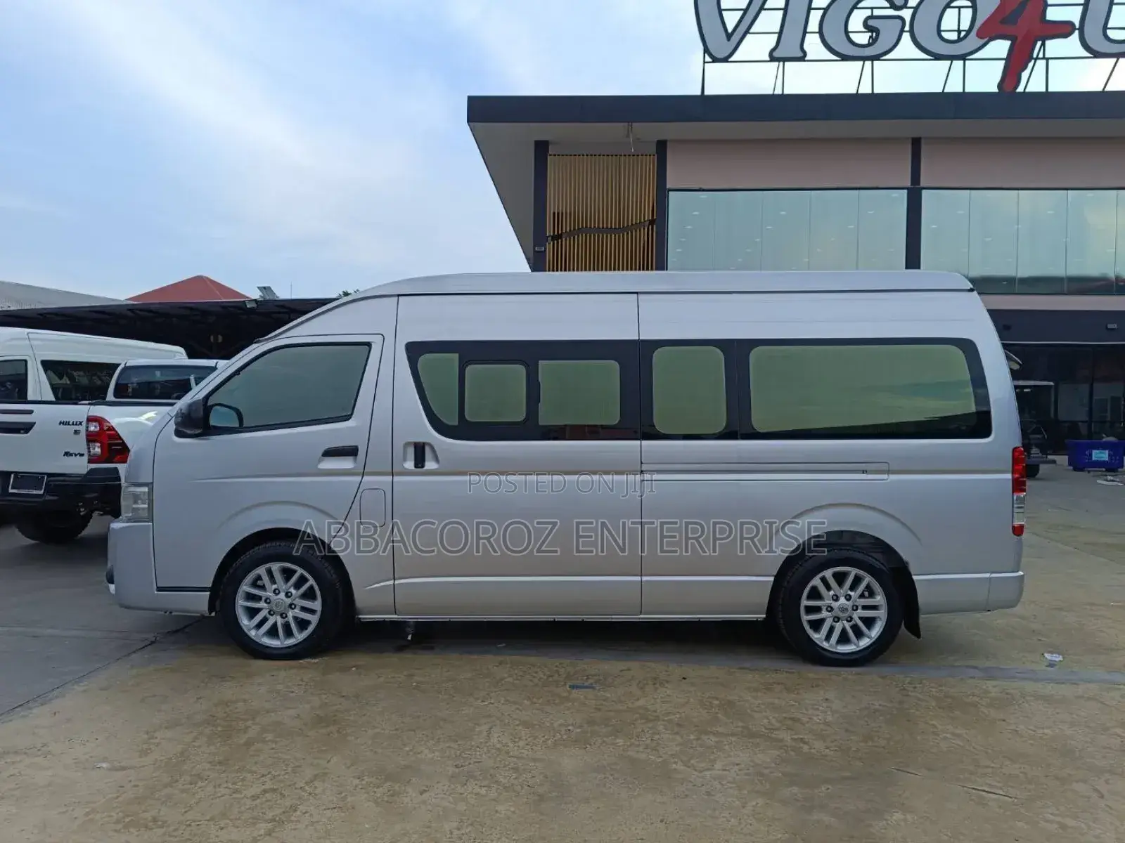 Toyota Grand HiAce 2018 Silver