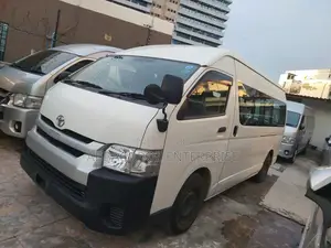 Toyota Grand HiAce 2018 White