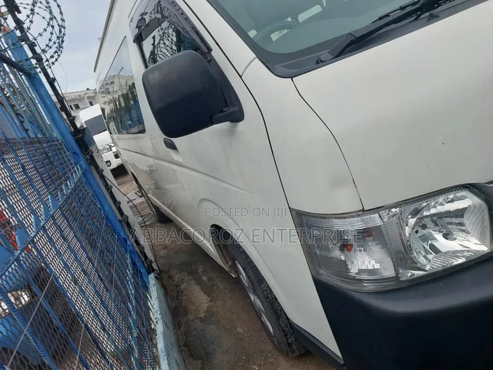 Toyota Grand HiAce 2018 White