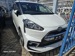 Toyota Sienta 2019 Pearl