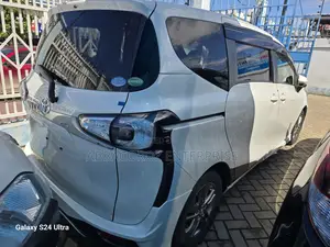 Toyota Sienta 2019 Pearl