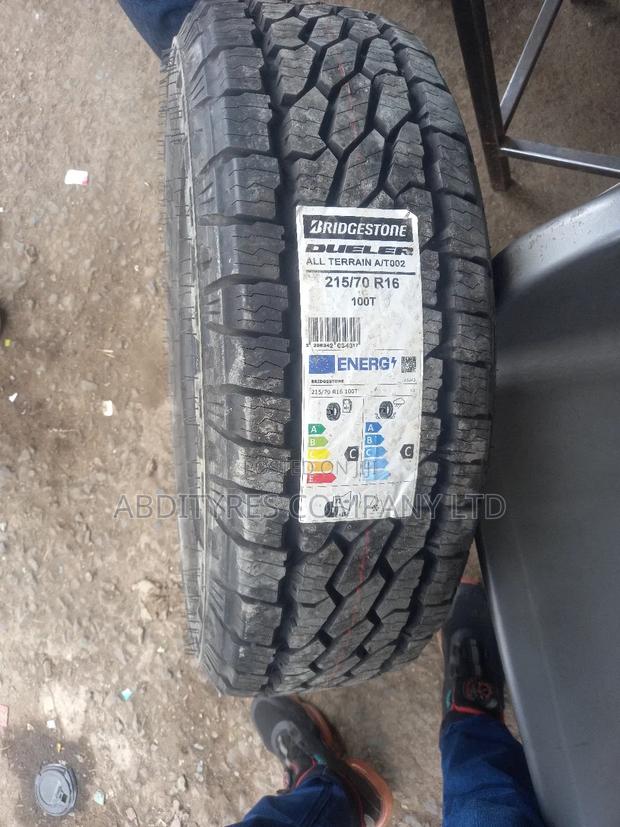 215/70r16 Bridgestone - main view