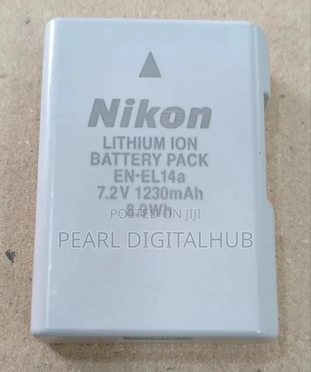 Original en-El 14a Nikon Battery - main view