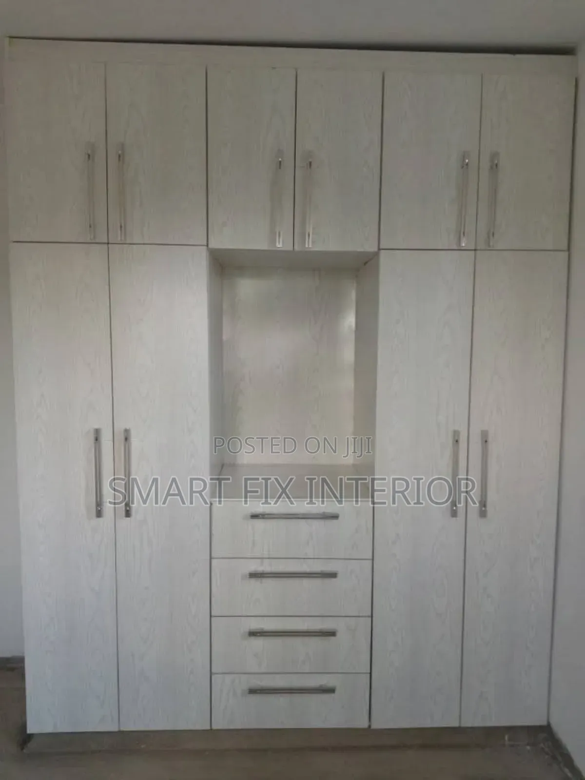 Modern Design and Installation in Wardrobes Cabinet