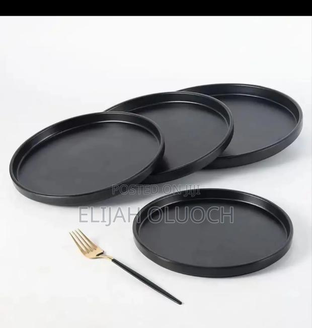 6 PCS Set Black Ceramic Plates* Size: 10.5"