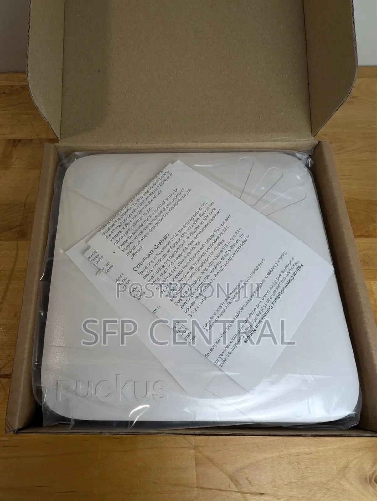 Ruckus R700 Indoor 802.11ac 3x3:3 Wi-Fi Access Point