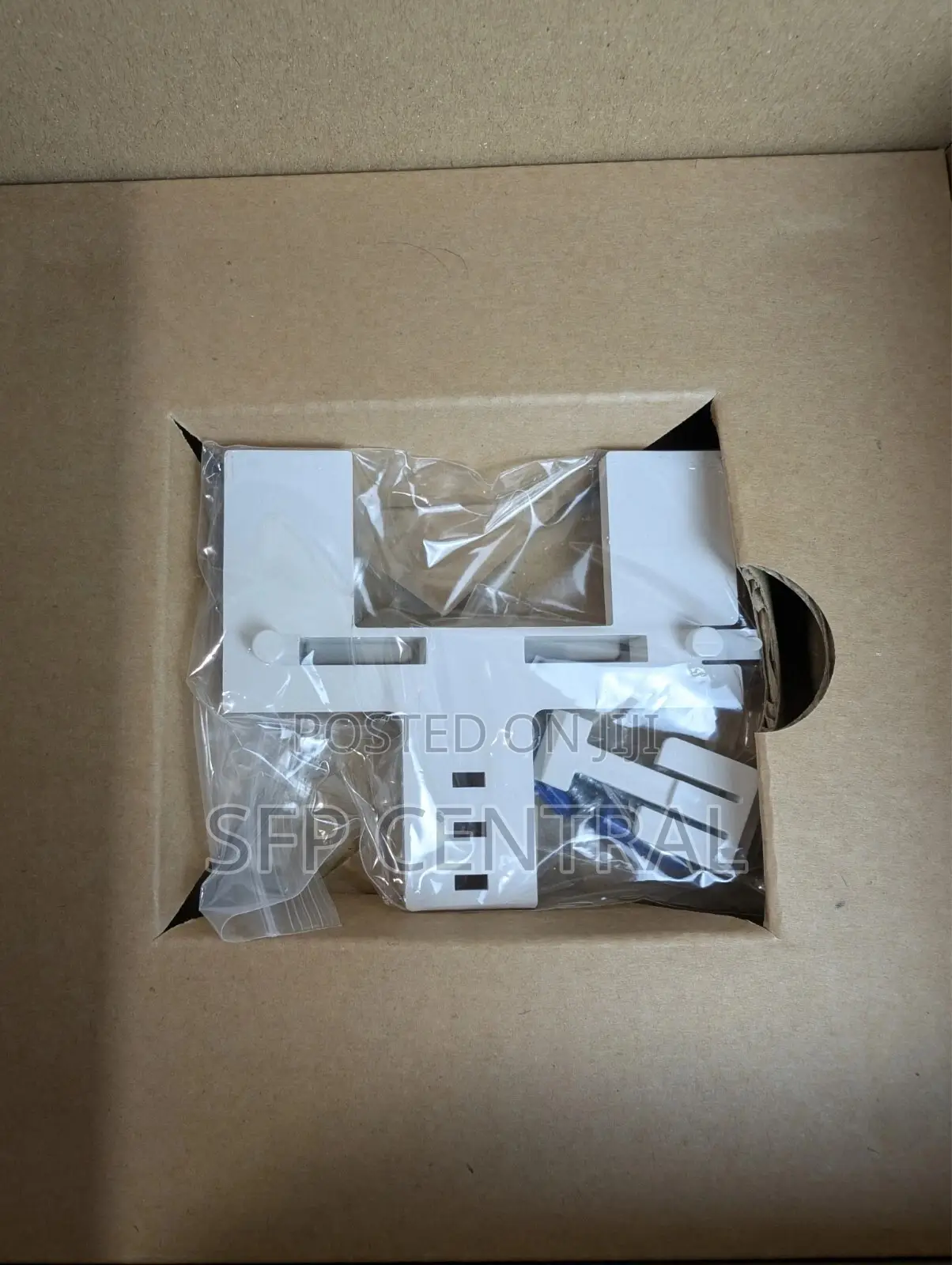 Ruckus R700 Indoor 802.11ac 3x3:3 Wi-Fi Access Point