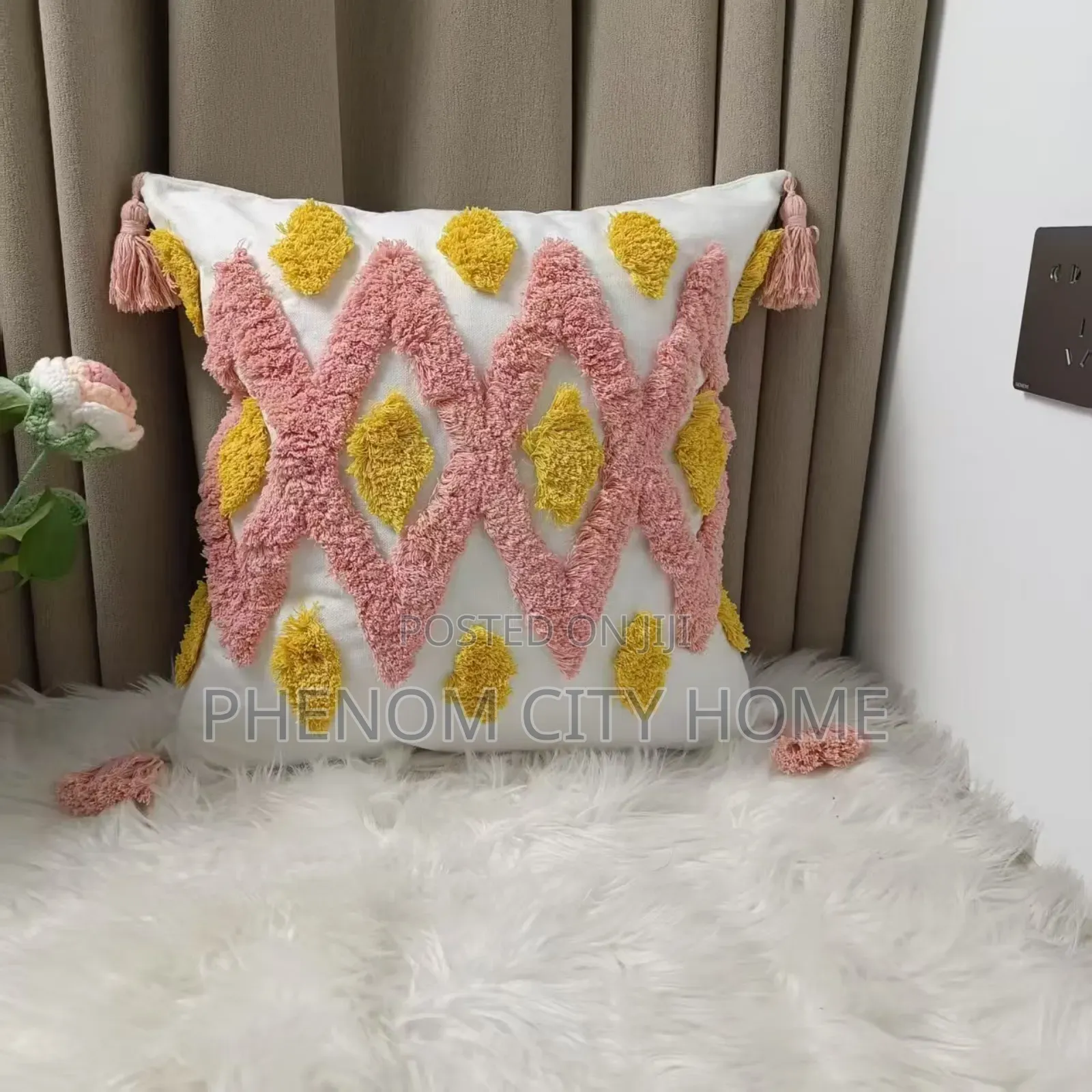 Pinkish Design Throwpillow Covers