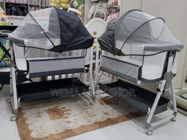 Baby Co Sleeper/Bedside Crib With Rocking System - thumbnail 5