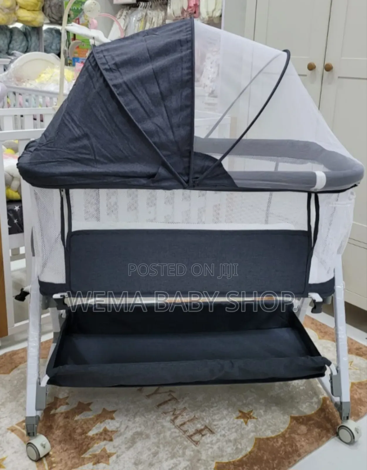 Baby Co Sleeper/Bedside Crib With Rocking System
