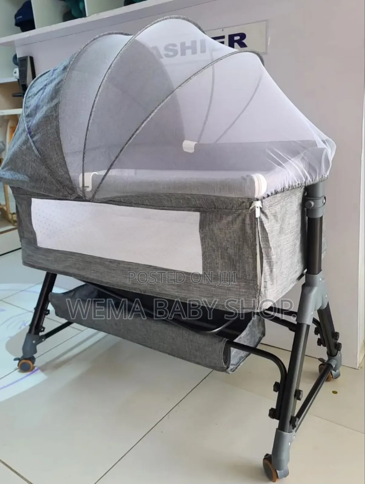 Baby Co Sleeper/Bedside Crib With Rocking System