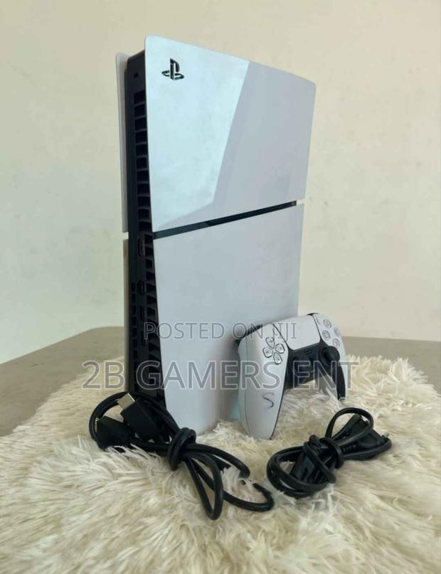 Kid Pre Owned Slim Ps5 - main view
