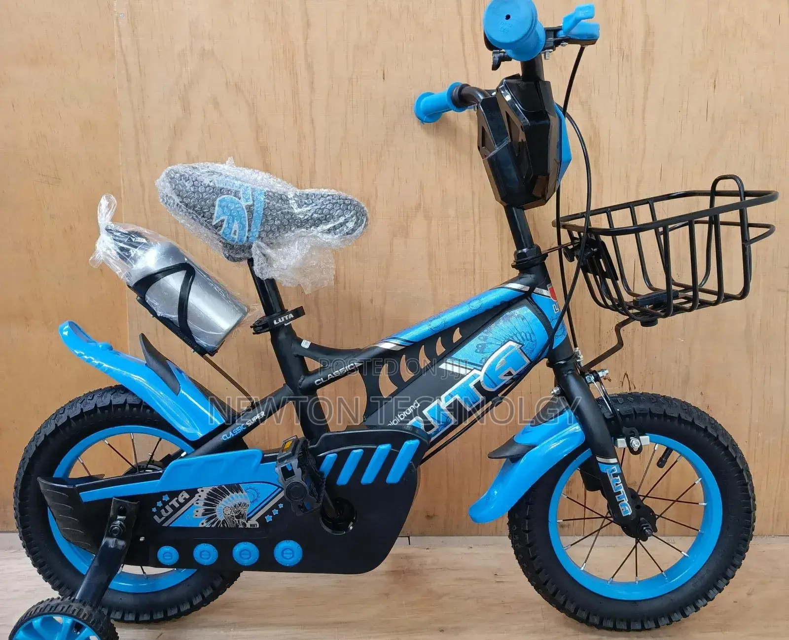 "Neat 16'' Bicycle for Kids