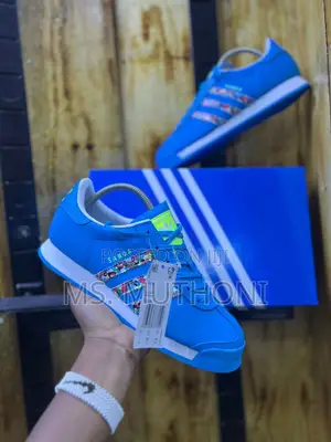 New Version Adidas Samoa* *Sizes: 36,37,38,39,40