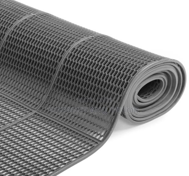 Perforated Rubber Grey Antislips Rugs - main view