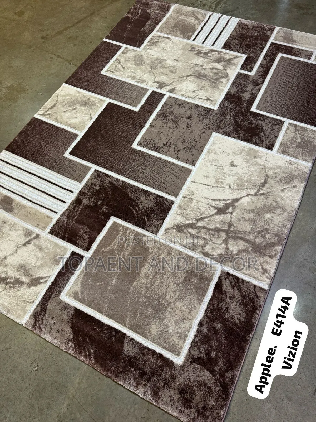 Stylish and Warm Designed Paris Carpet