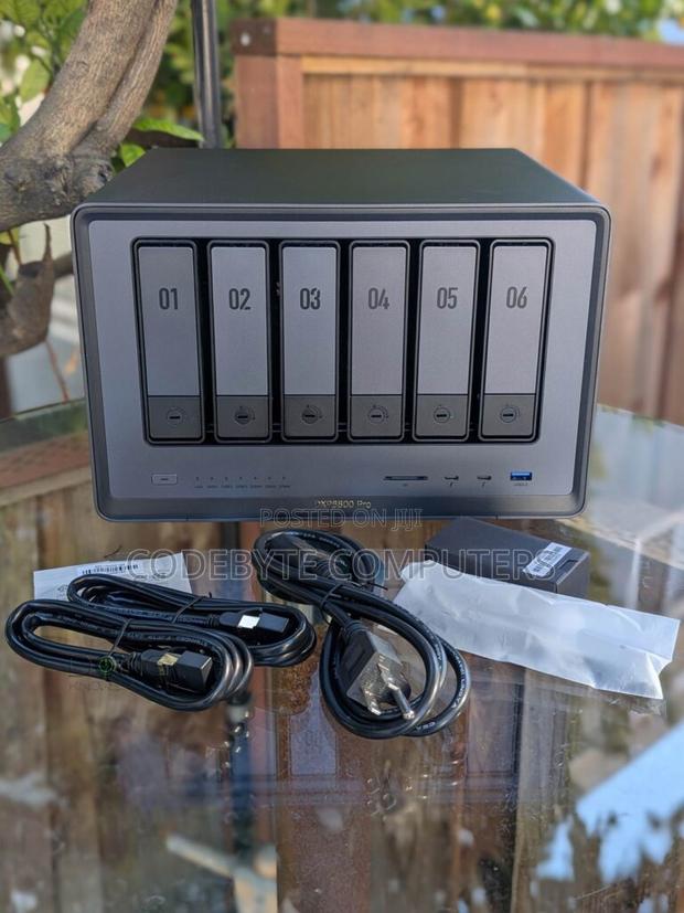 Ugreen Nasync Dxp6800 Pro 6-bay Network Attached Storage - main view