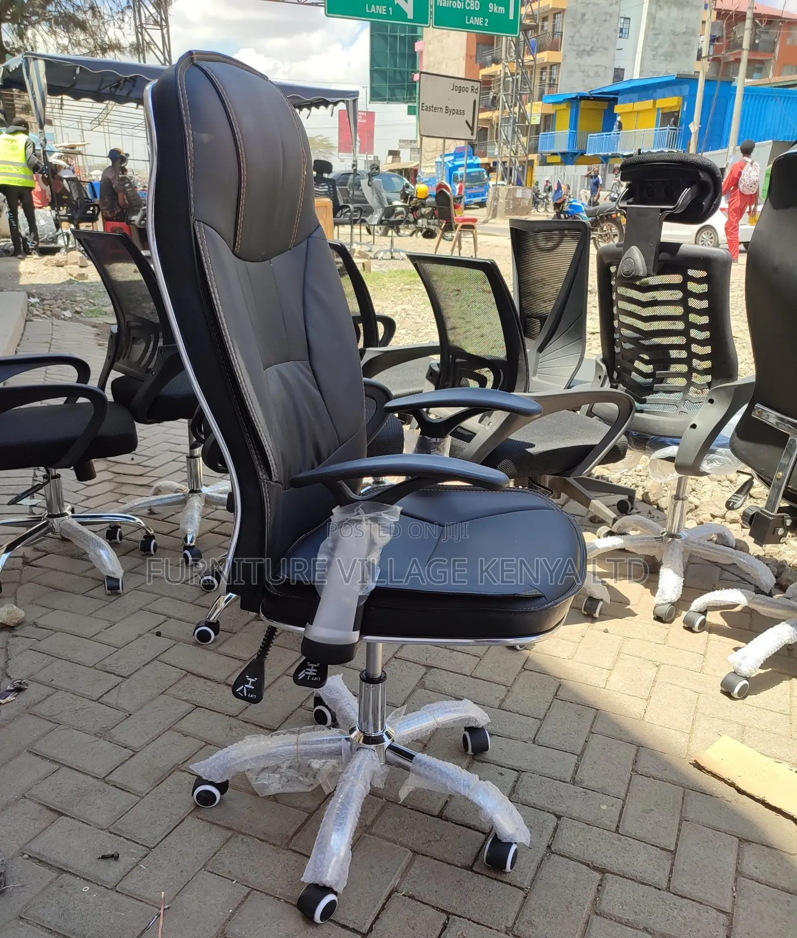 Office Chair:Executive Leather Highback Office Chair-Generic