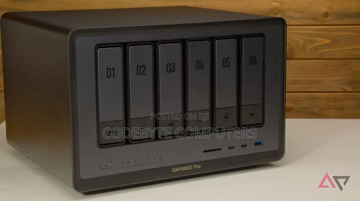 Ugreen Nasync Dxp6800 Pro Network Attached Storage - Cm720