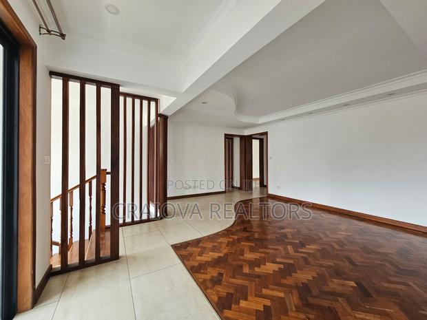 5bdrm Villa in Lavington for sale - thumbnail 6