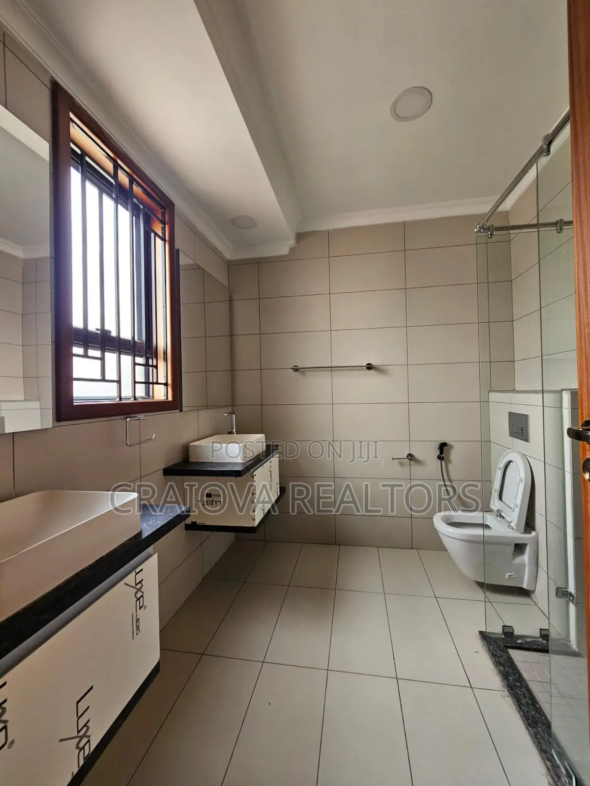 5bdrm Villa in Lavington for sale