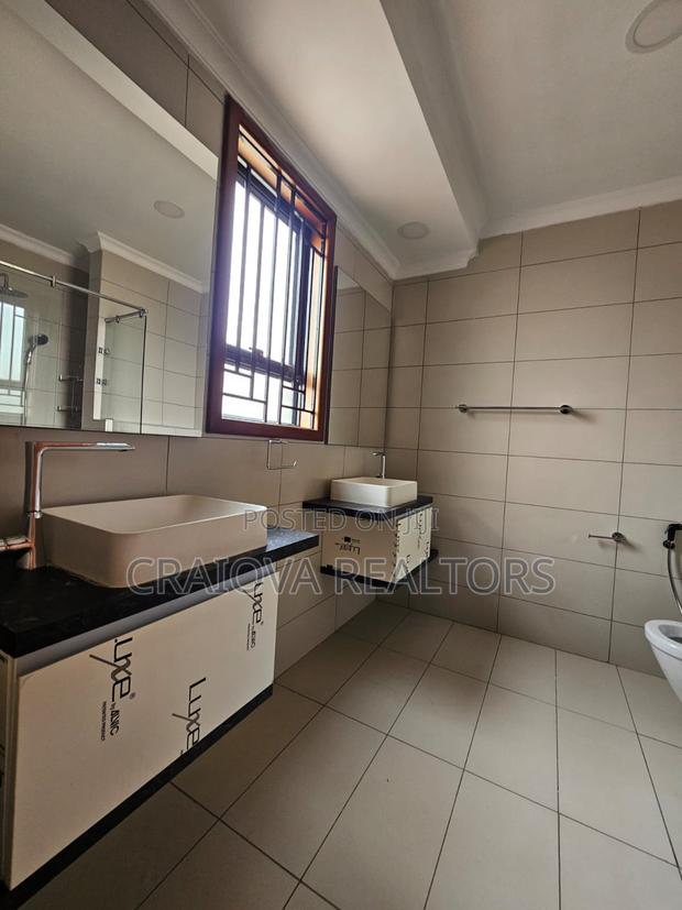 5bdrm Villa in Lavington for sale - thumbnail 7