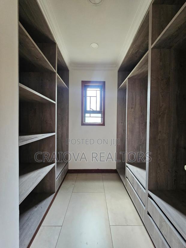 5bdrm Villa in Lavington for sale - thumbnail 9