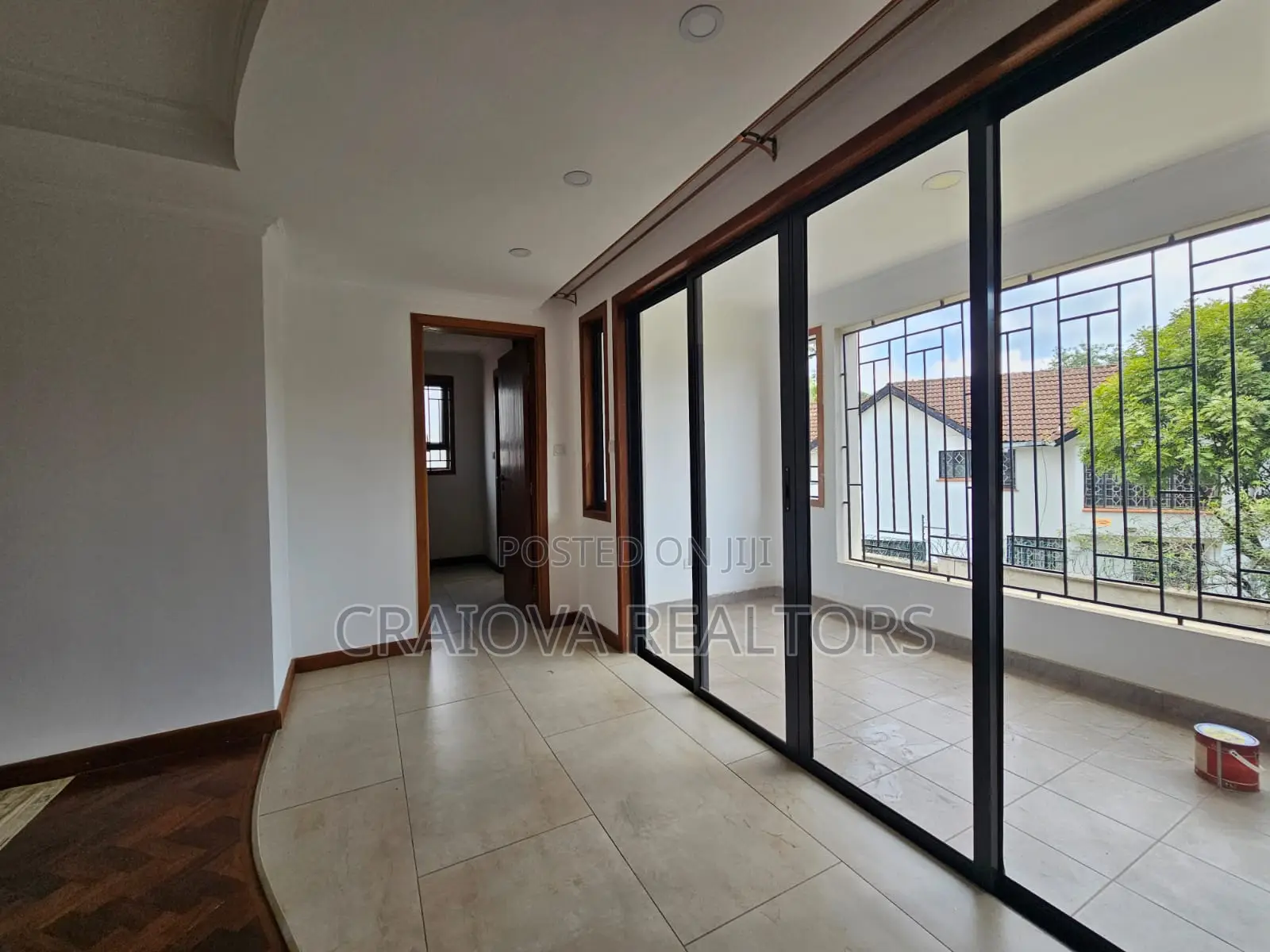 5bdrm Villa in Lavington for sale