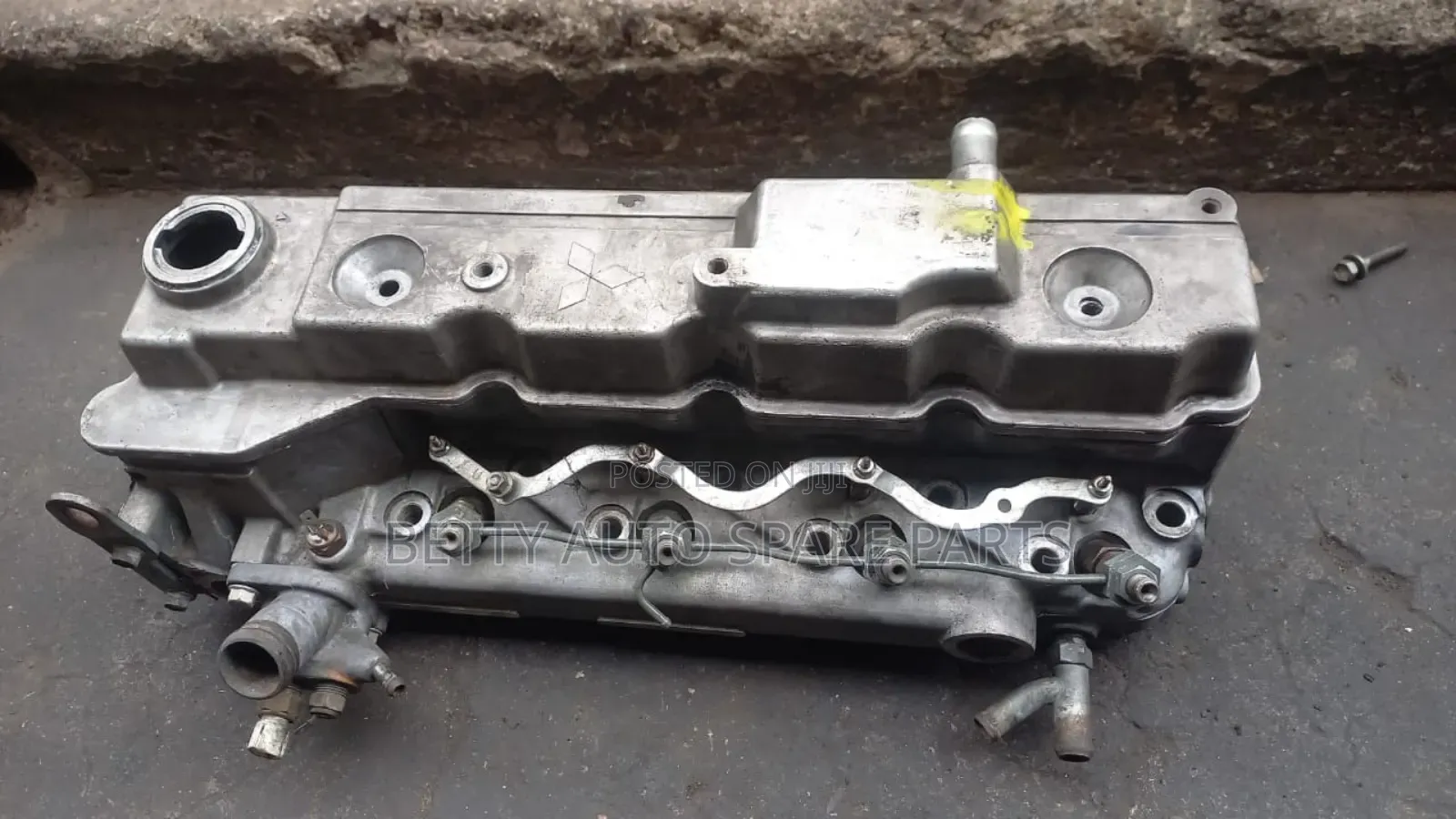 Mitsubishi 4m40 Cylinder Head Complete