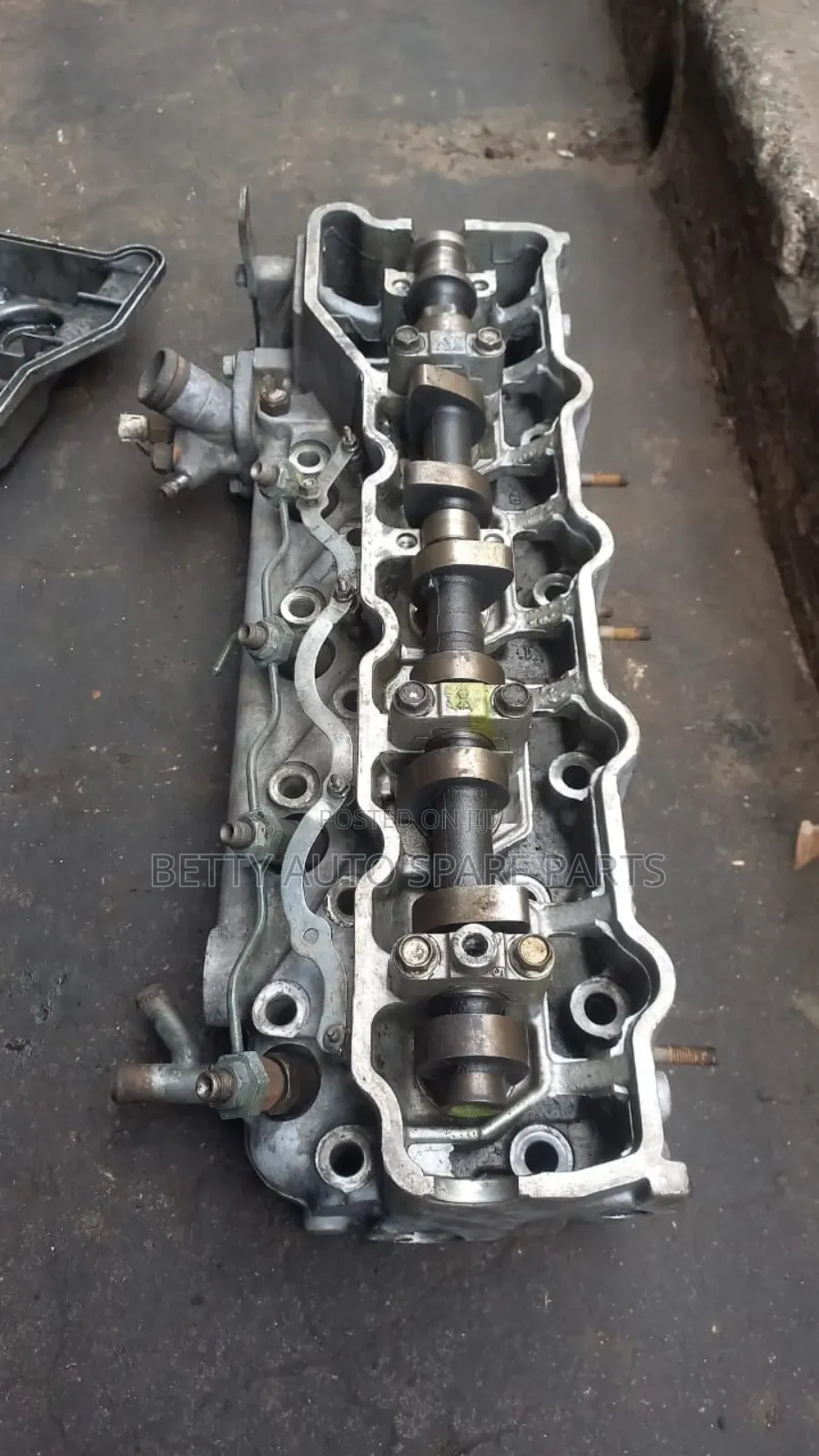 Mitsubishi 4m40 Cylinder Head Complete
