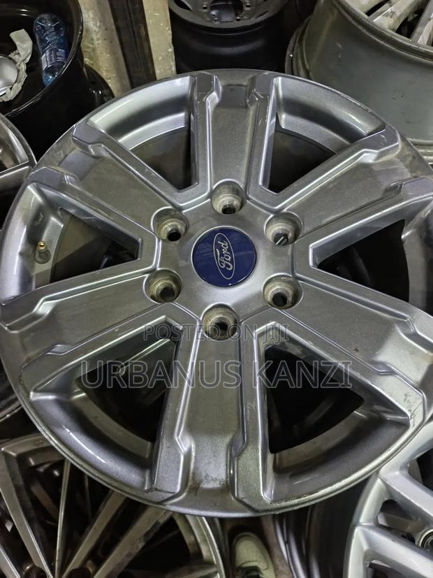Size 17 Inch Ford Alloy Rims - main view