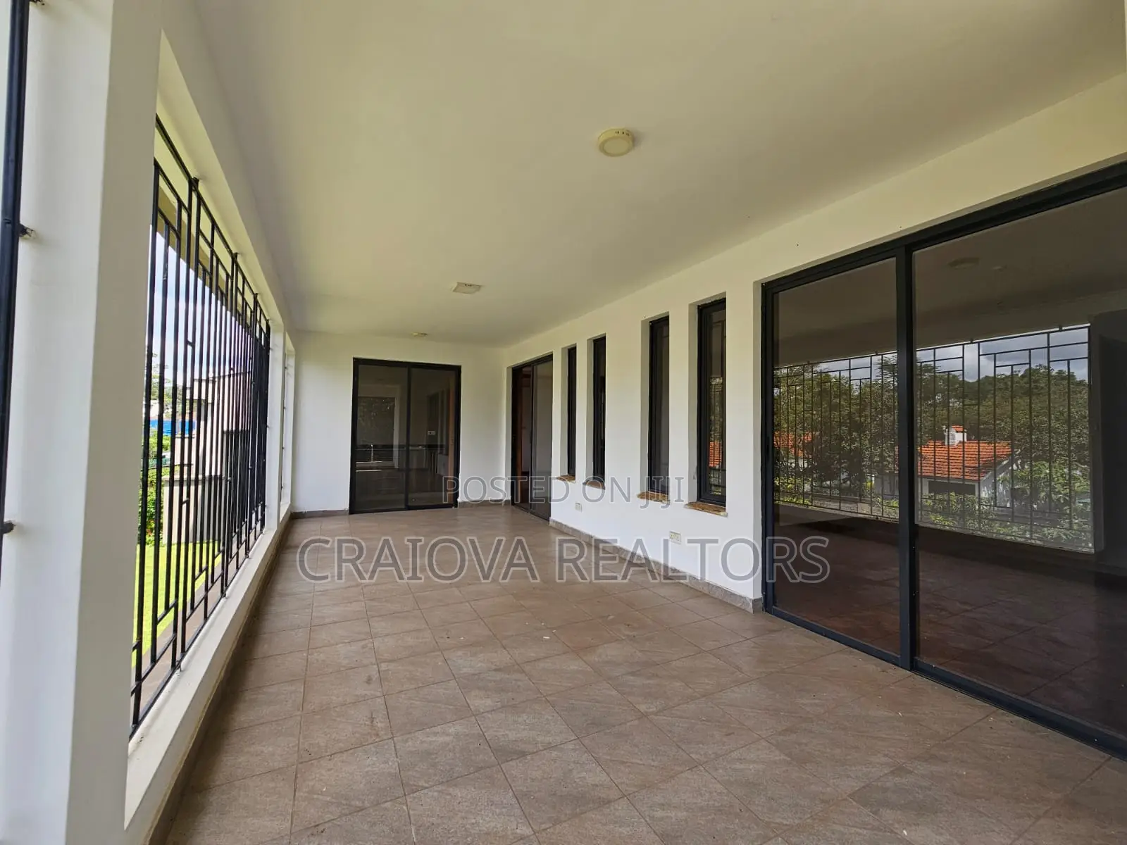5bdrm Townhouse/Terrace in Lavington for sale